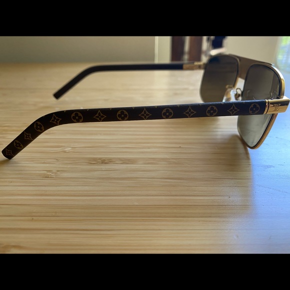 Louis Vuitton Sunglasses - Picture 2 of 3